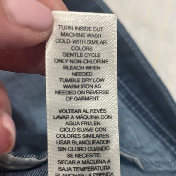 Chico’s Platinum Size 2, which is the same as 12/14 Blue Denim Cropped Jacket. - Picture 10 of 10